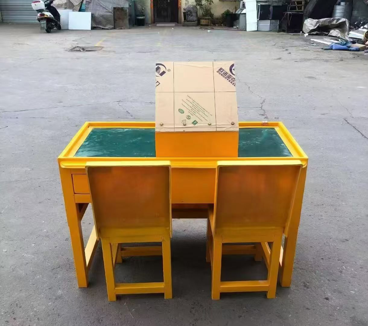 南昌防静电导通桌井下煤矿火工品发放桌：危险品流转的安全守护者